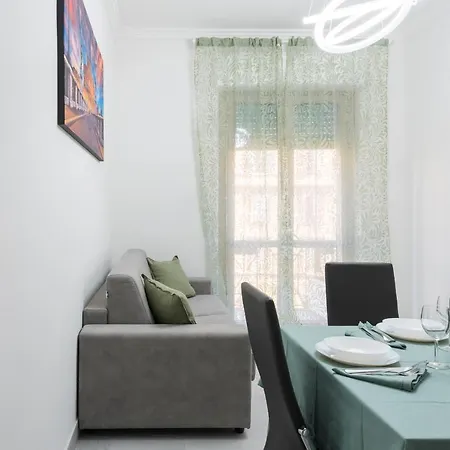 Vatican With Balcony شقة *